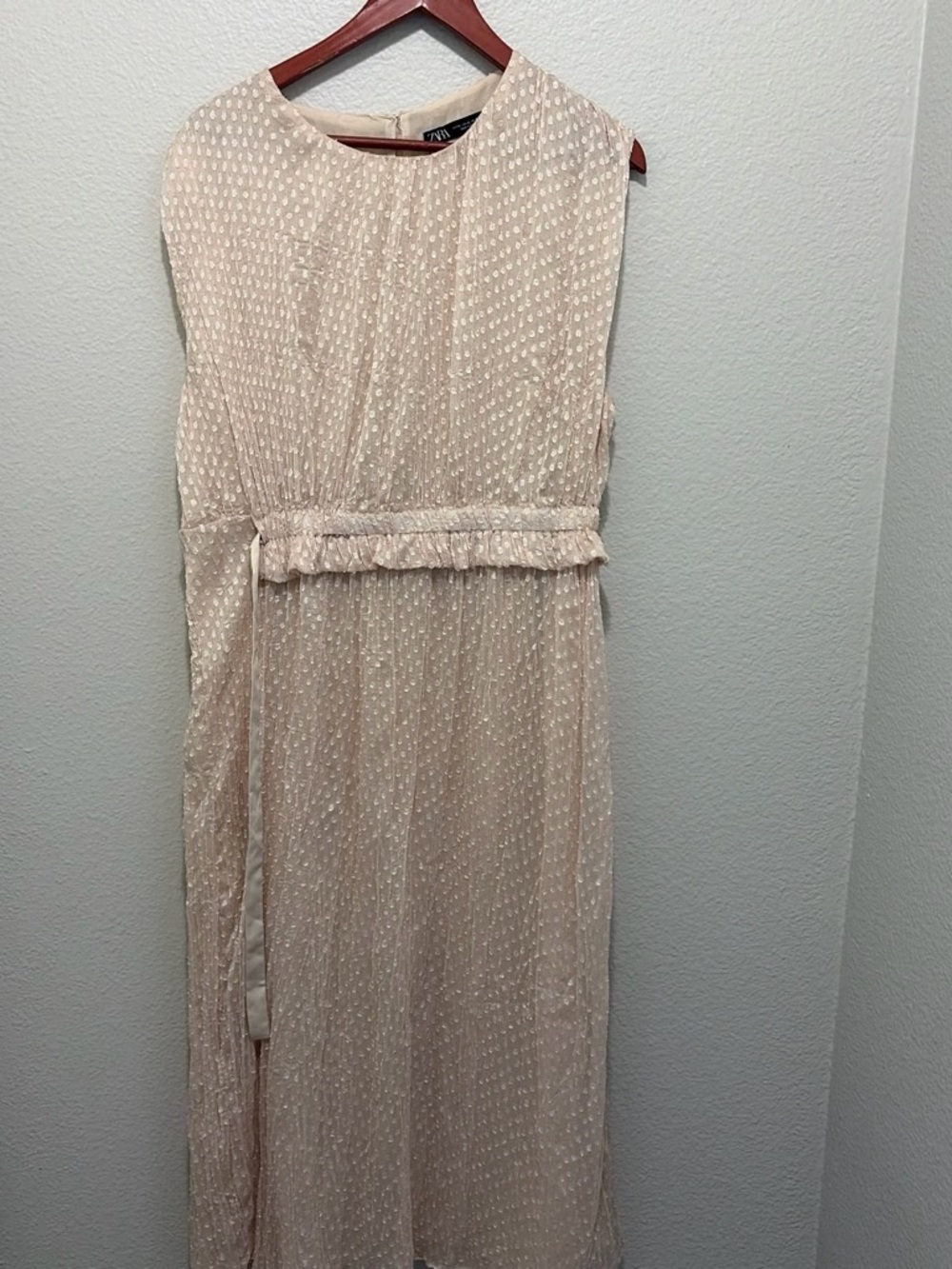 Zara Blush Pink Sleeveless Textured Midi Dress